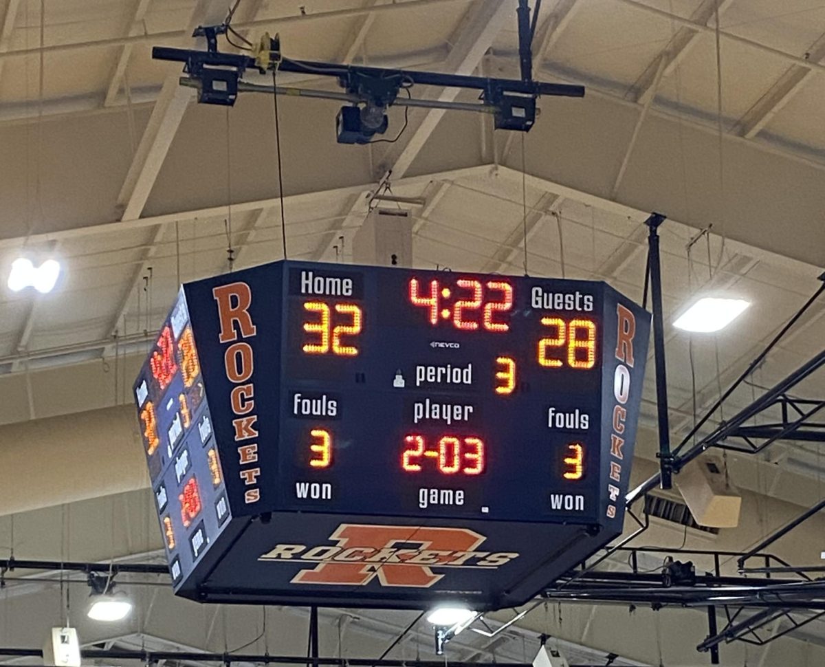 Rochester boys basketball plays Decatur last Friday